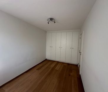 Prachtig , ruim glvl 2 slpk. appartement met garagebox. - Photo 1