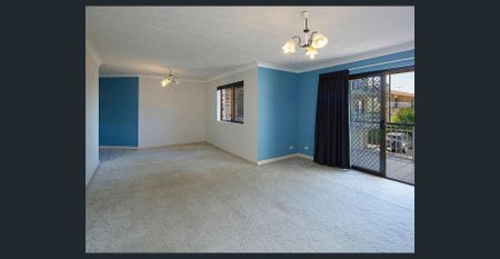 Spacious, Quiet and Perfect Location - Photo 2