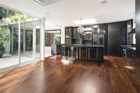 6 bedroom terraced house to rent - Photo 5