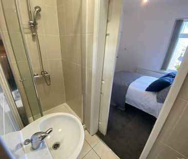 Ensuite 3, Bolingbroke Road, Stoke, Coventry, CV3 1AQ - Photo 2