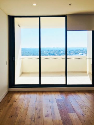 Luxury 1 Bed+Big Study Apartment in Epping reach everything - Photo 2