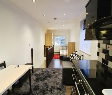 Studio to rent - Photo 2