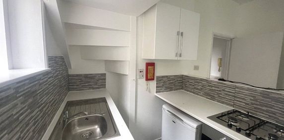 1 bedroom apartment to rent Old Christchurch Road, Bournemouth, BH1 - Photo 2