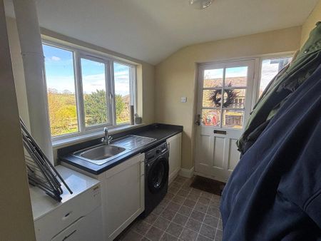 2 bedroom detached house to rent - Photo 5