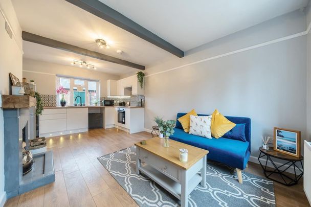 2 bedroom semi-detached house to rent - Photo 1