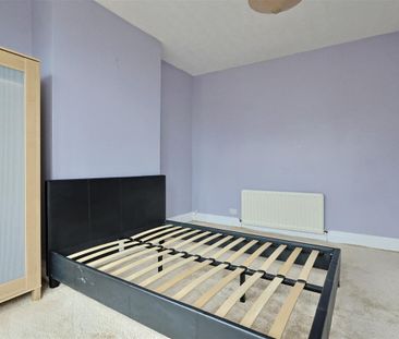 2 bedroom Flat to rent in Caris Street, Deckham, Gateshead - Photo 6