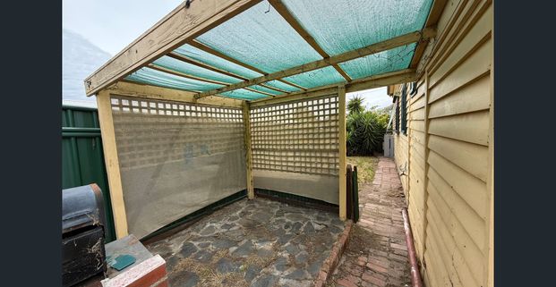 Comfortable Home Close to the CBD - Photo 1