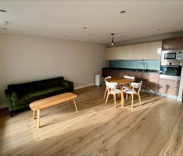 1 Bed Flat, Bermondsey Square, SE1 - Photo 2
