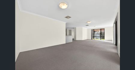 Beautiful Home! - Photo 2