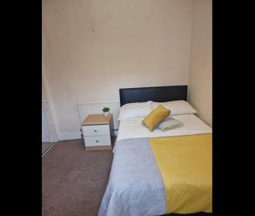 Room in a Shared House, Sandfield Road, CR7 - Photo 3