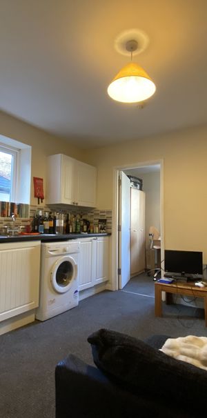 Llanbleddian Gardens, Cathays - Photo 1