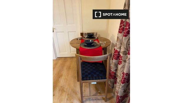 1-bedroom apartment for rent in Cabra-Drumcondra, Dublin - Photo 1