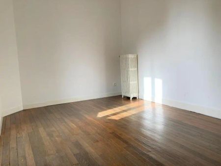Appartement à louer 4 pièces 82.4m² - Photo 2