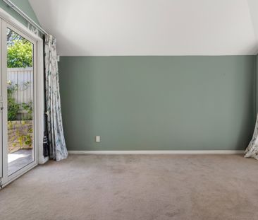 Sophisticated Family Living in the Heart of Remuera - Photo 5