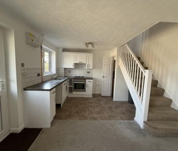 1 bedroom semi-detached house to rent - Photo 2