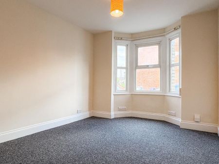 1 bedroom ground floor flat to rent - Photo 2