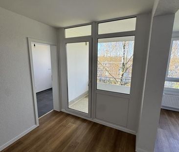 Moderne 3-Zimmer-Wohnung mit Balkon! - Photo 2
