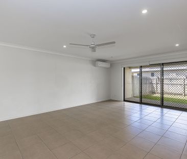 2/6 Cassinia Street, Mount Low - Photo 1