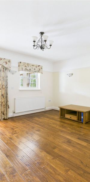 Finchampstead Road, Wokingham Finchampstead Road, Wokingham - Photo 1