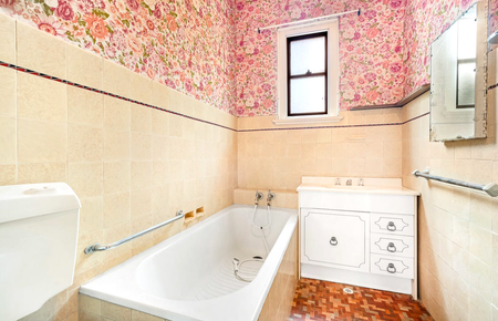 Perfectly Situated Home in the Heart of Earlwood - Photo 5