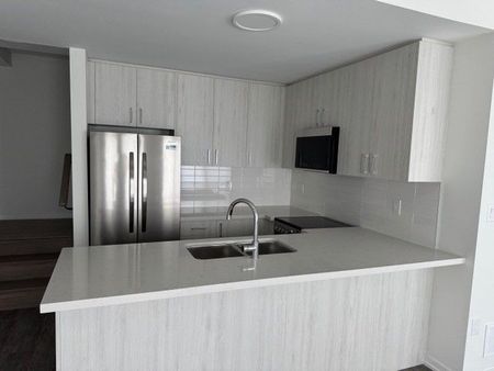 For Lease - 120 Matawin Lane, Richmond Hill, Ontario - Photo 2