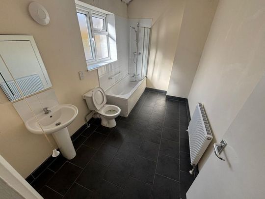 2 bedroom house to rent - Photo 1