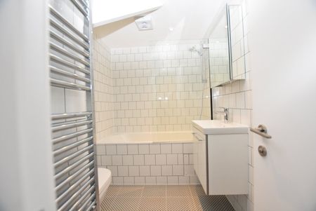 Lee Road, London, SE3 - Photo 2