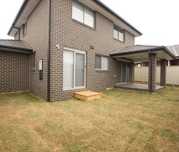 Everything you need- the perfect family home! - Photo 1