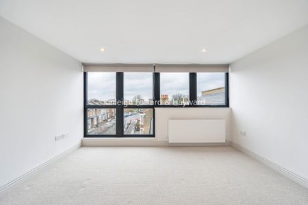 Knighton Park Road, London, SE26 - Photo 2