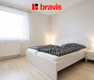 Pronájem bytu 2+kk Brno - Líšeň, ulice Houbalova, garážové parkovac... - Photo 2
