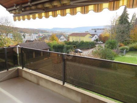 CHARMING, CENTRALLY LOCATED APARTMENT WITH VIEW - Photo 2