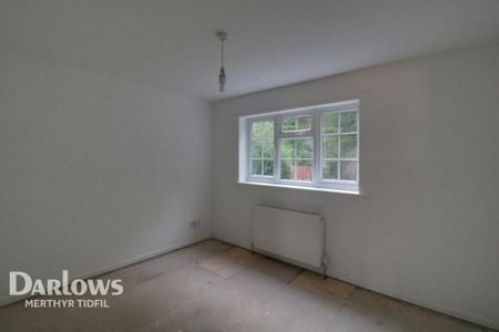 4 bedroom detached house to rent - Photo 3