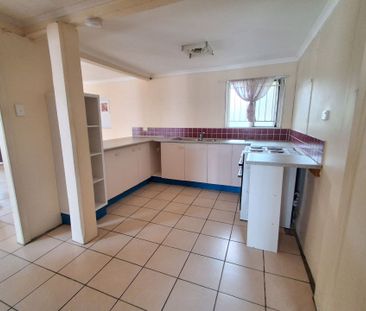 Ground Floor Unit Close to Waterfronts - Photo 4