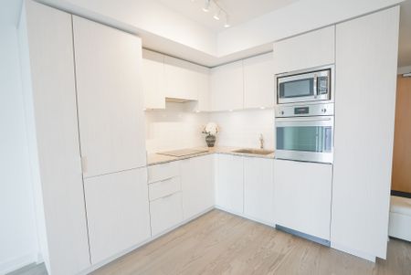 For Lease - 11 Wellesley Street Unit# 2703, Toronto, Ontario - Photo 2