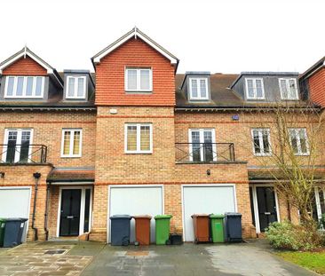 4 bedroom townhouse to rent - Photo 1