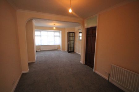 Chapel Lane, Uxbridge, UB8 - Photo 3