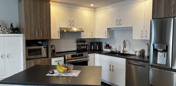 Logement 4 1/2 condo locatif avec ascenseur - Photo 2