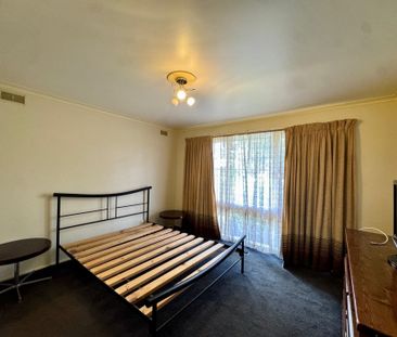 Comfortable Family Living in a Convenient Location - Photo 5