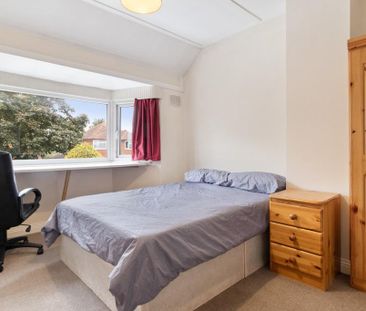 4 bedroom semi-detached house to rent - Photo 5