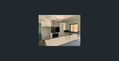 LOVELY HOME WITH BELOW GROUND POOL! - Photo 3