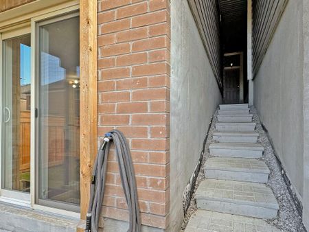 For Lease - 66 Drizzel Crescent, Richmond Hill, Ontario - Photo 4