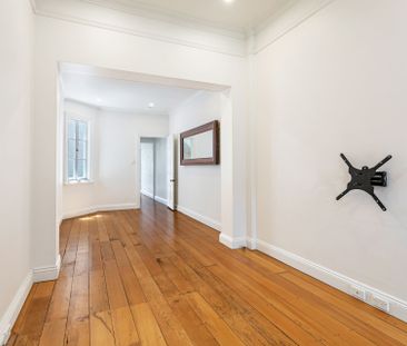 142 Paddington Street - Photo 2