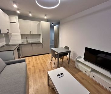 Nowy budynek | Kawalerka w centrum Gdyni - Zdjęcie 6