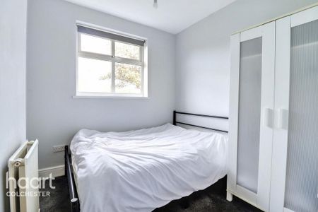 1 bedroom in a house share to rent - Photo 5