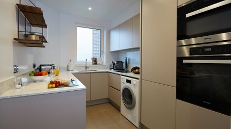 A superior two-bedroom apartment in South Kensington, London, SW7 - Photo 4