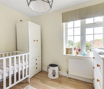 4 bedroom end of terrace house to rent - Photo 3