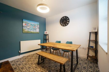 23 Fron Square - Photo 4