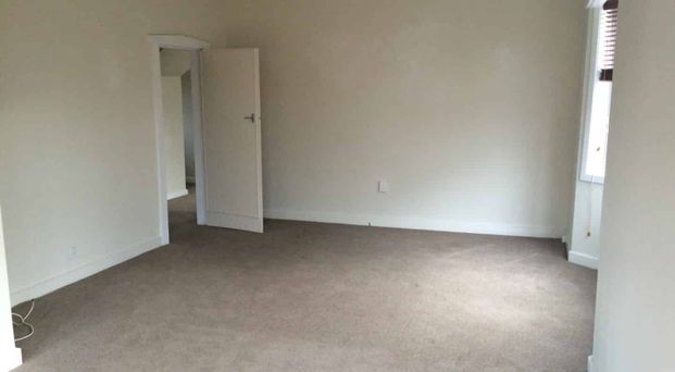 Four Bedroom Home in the Heart of St Albans - Photo 1