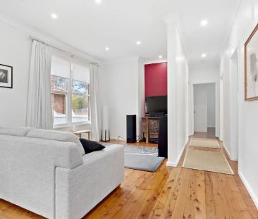 CHARMING 2 BEDROOM HOME - Photo 6