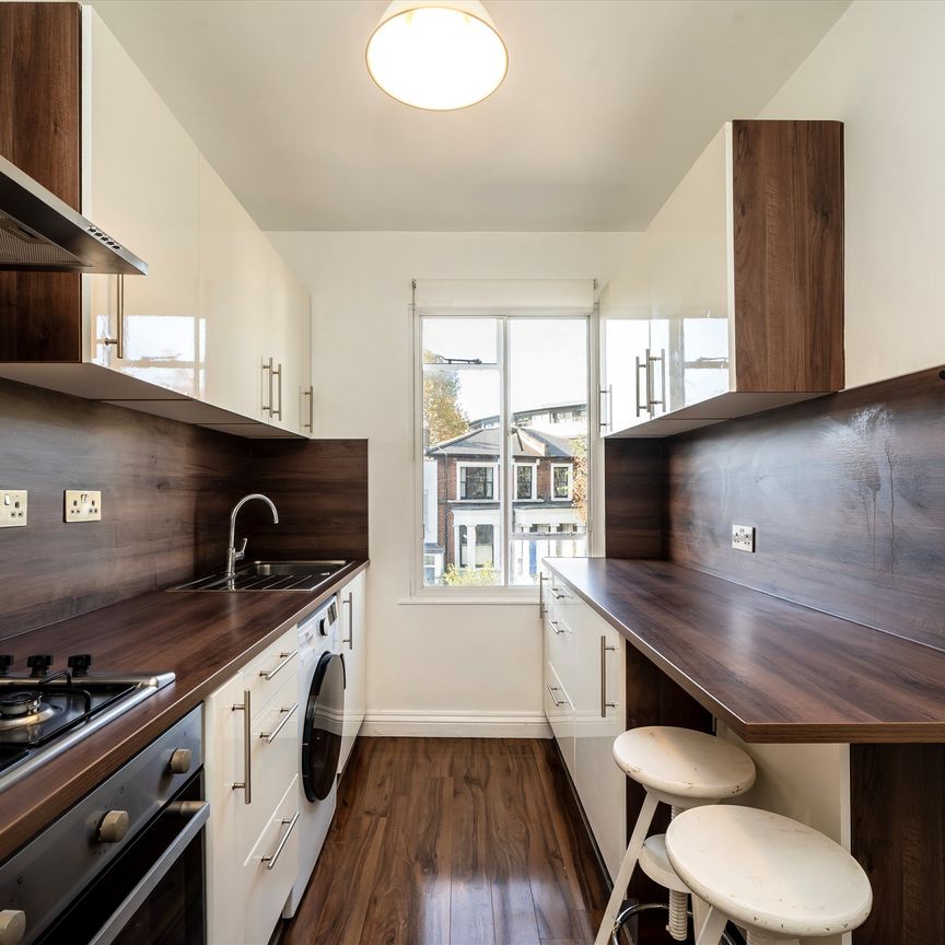 Cathnor Road, Askew Road, W12, London - Photo 1